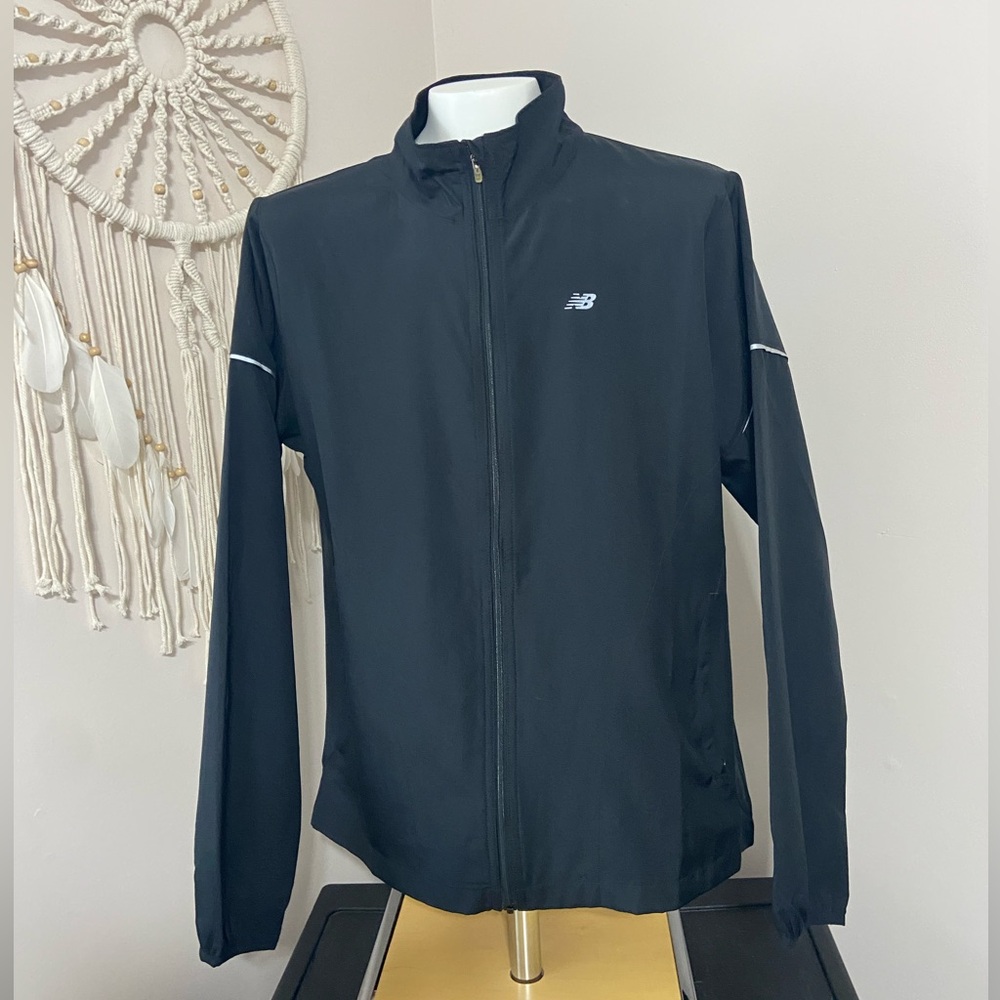 New Balance Women’s Lightweight Black Windbreaker Size Medium
